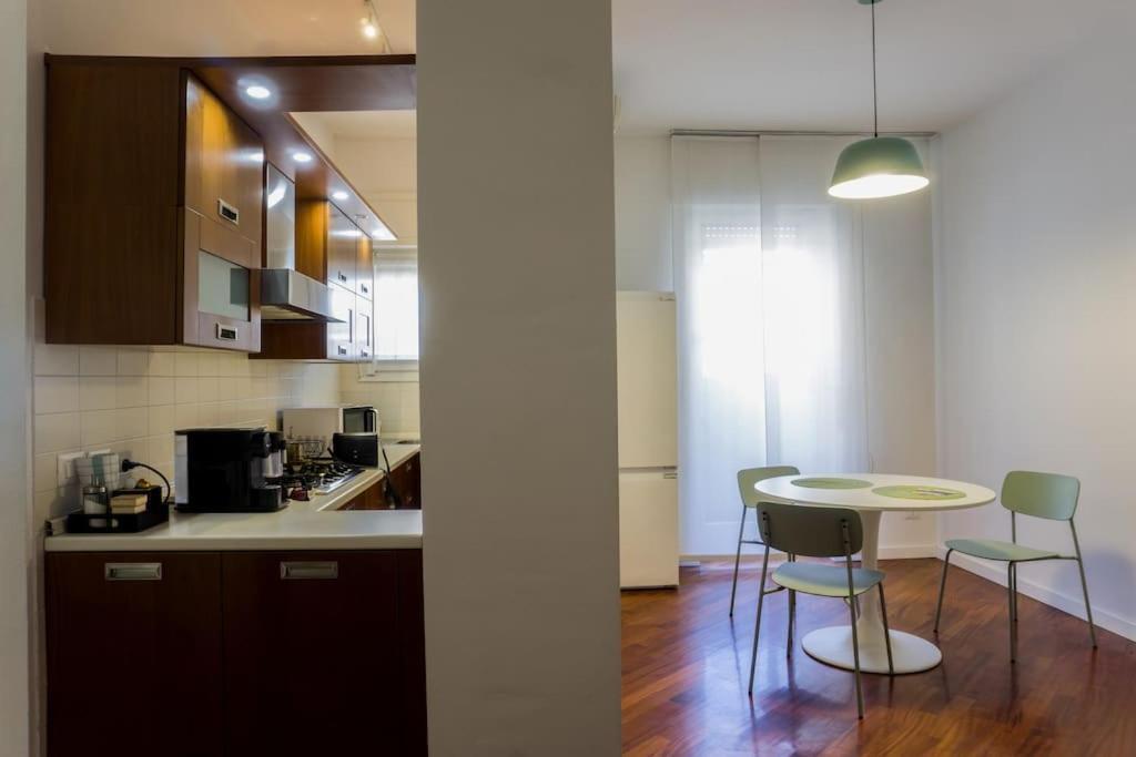 Apartamento House - 20 Min From Center, Free Wifi And Private Parking Milán