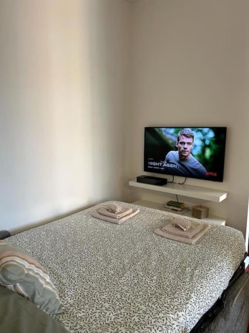 Apartamento House - 20 Min From Center, Free Wifi And Private Parking Milán